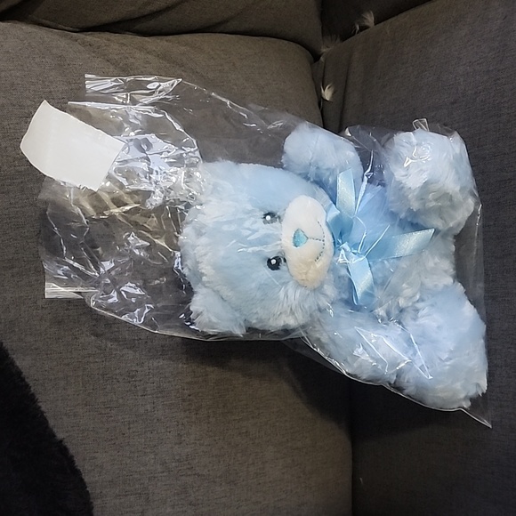 Winter hats including a free soft fluffy stuffed bear. - Picture 7 of 10